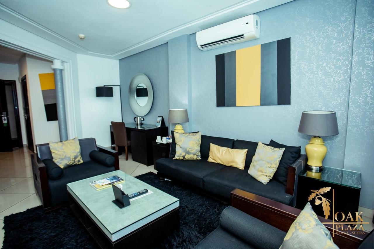 Oak Plaza Hotels East Airport Accra Ngoại thất bức ảnh