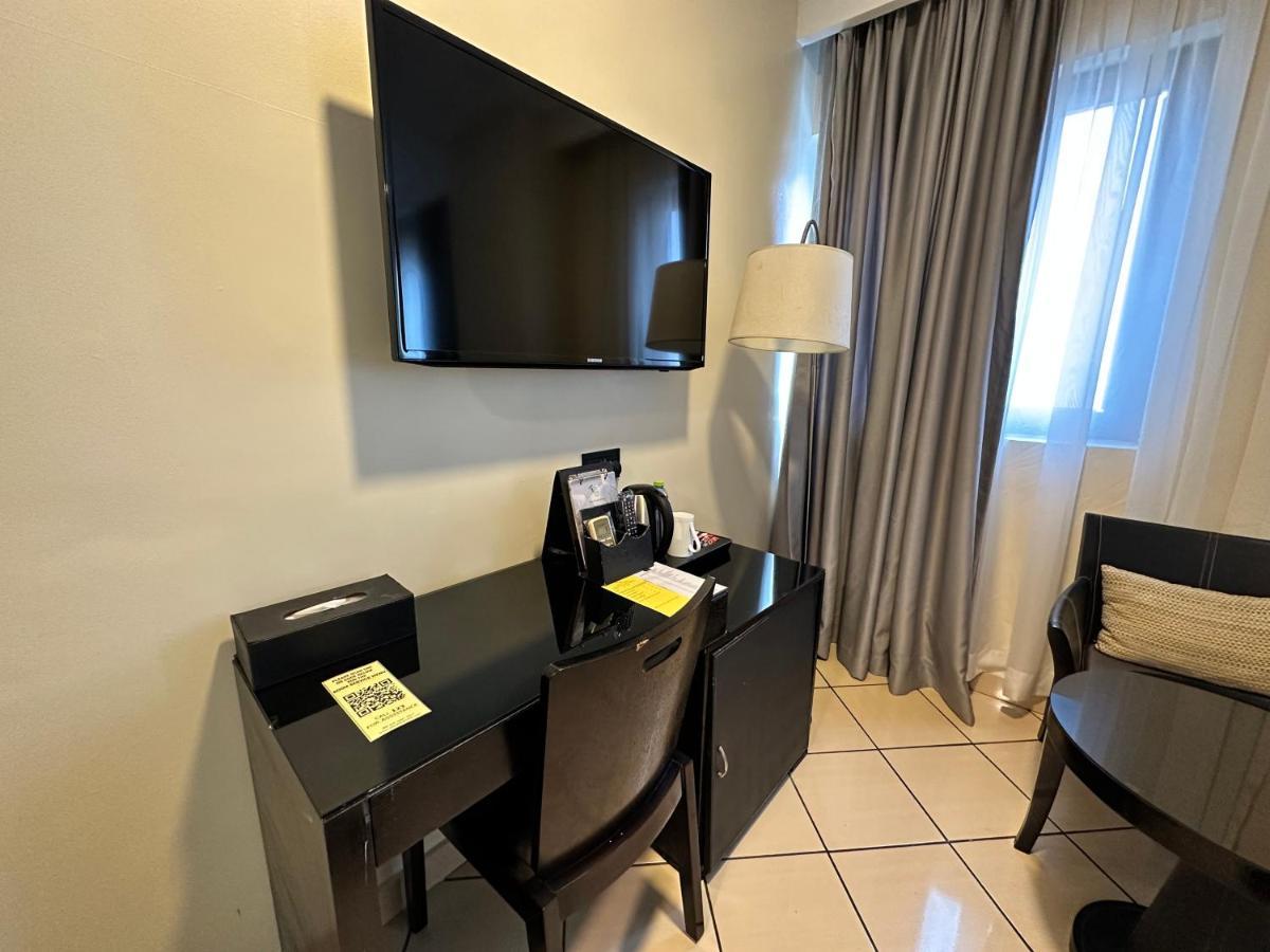 Oak Plaza Hotels East Airport Accra Ngoại thất bức ảnh