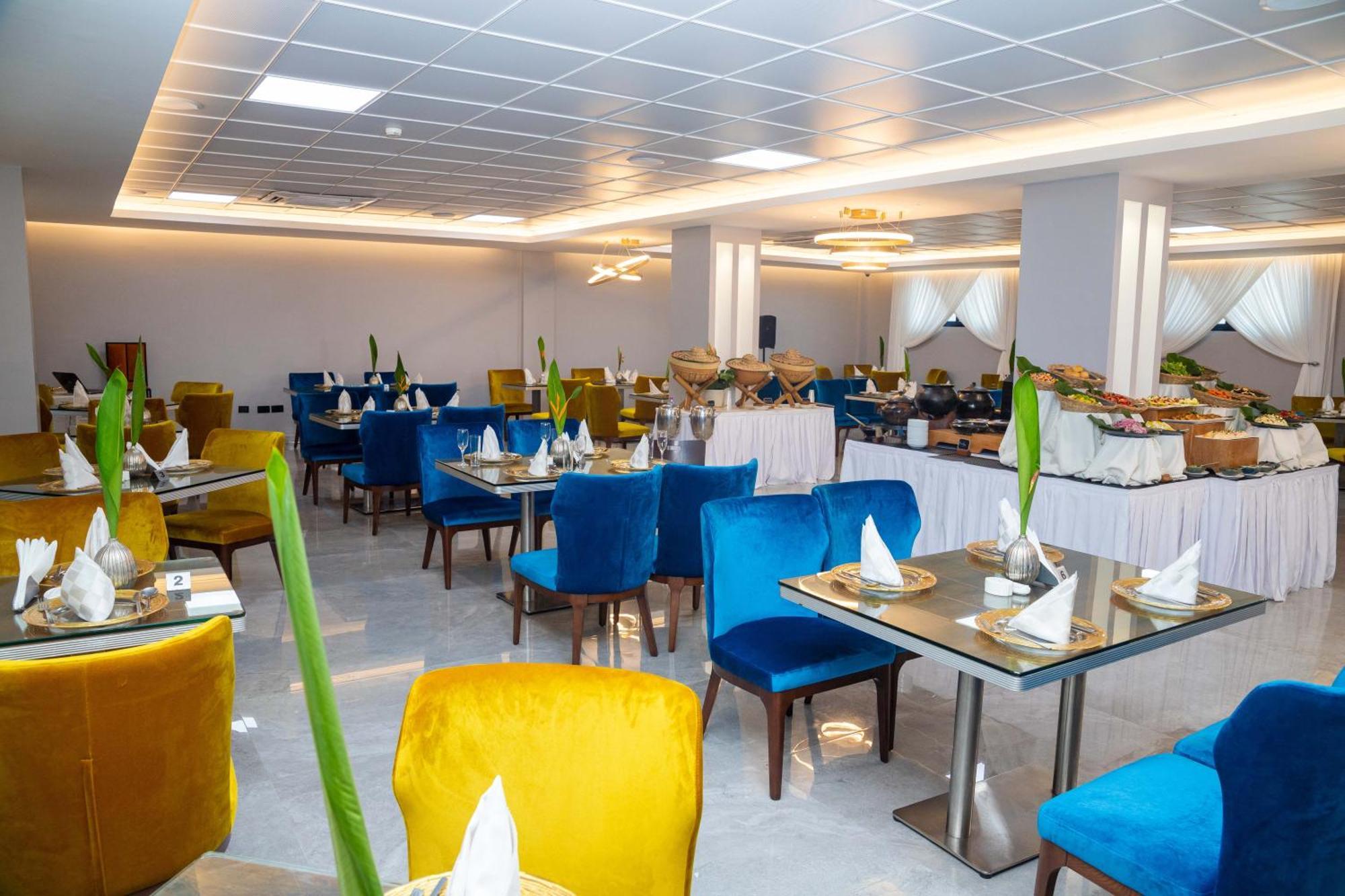 Oak Plaza Hotels East Airport Accra Ngoại thất bức ảnh
