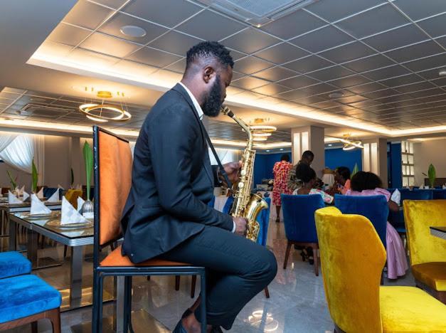 Oak Plaza Hotels East Airport Accra Ngoại thất bức ảnh
