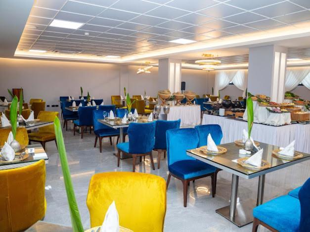 Oak Plaza Hotels East Airport Accra Ngoại thất bức ảnh