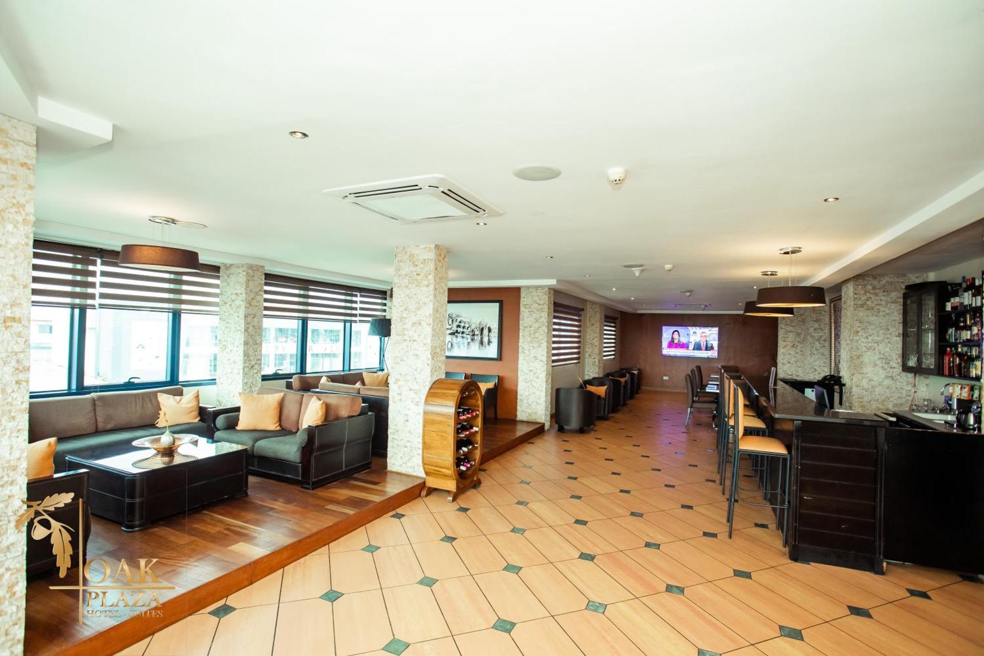 Oak Plaza Hotels East Airport Accra Ngoại thất bức ảnh