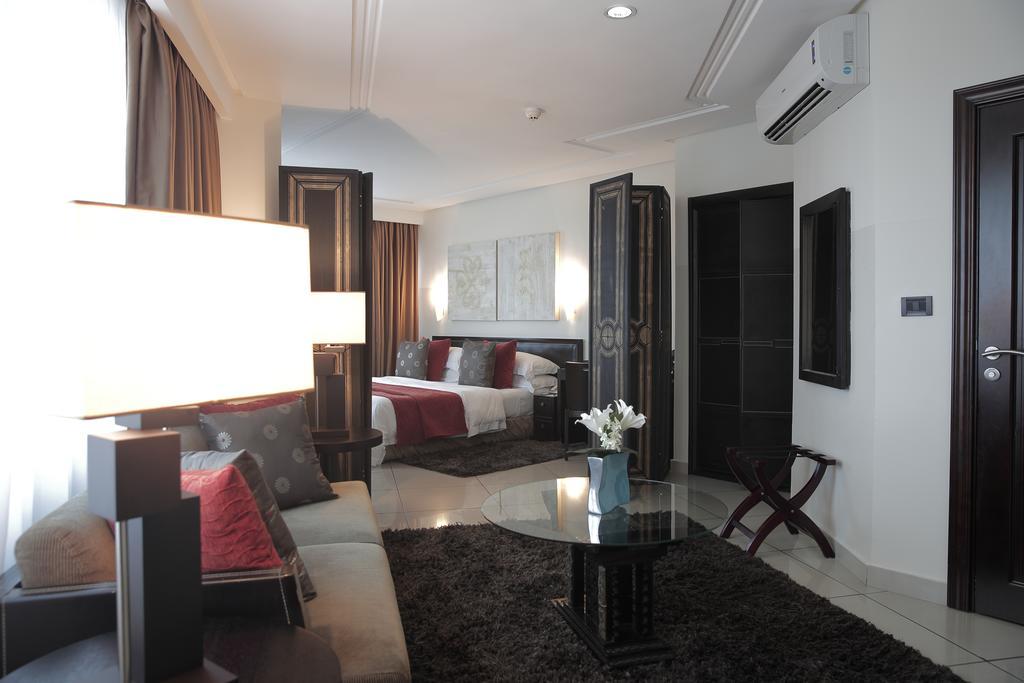 Oak Plaza Hotels East Airport Accra Ngoại thất bức ảnh