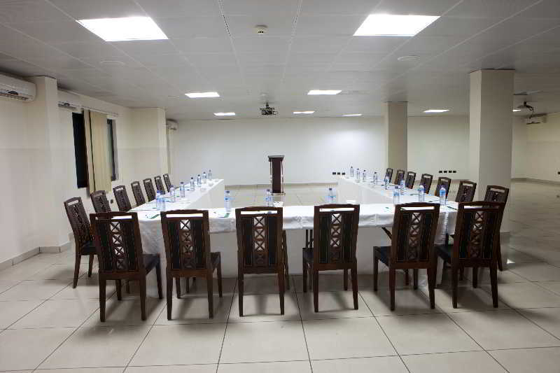 Oak Plaza Hotels East Airport Accra Ngoại thất bức ảnh