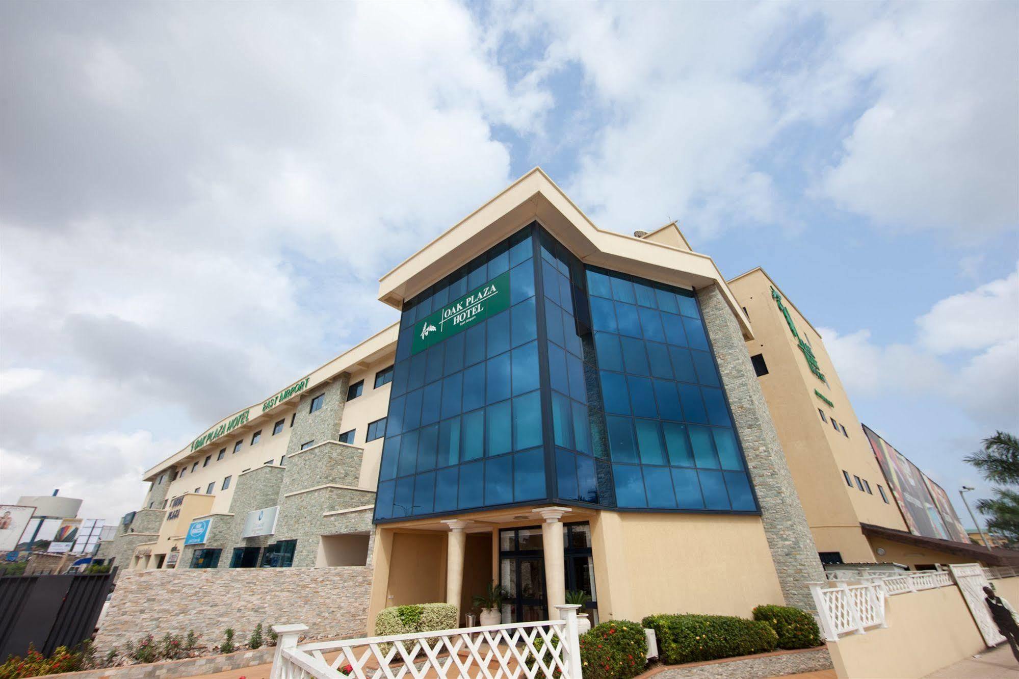 Oak Plaza Hotels East Airport Accra Ngoại thất bức ảnh