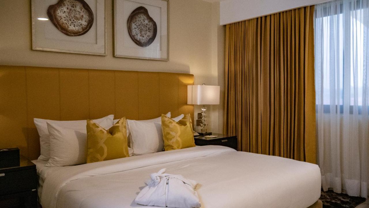 Oak Plaza Hotels East Airport Accra Ngoại thất bức ảnh